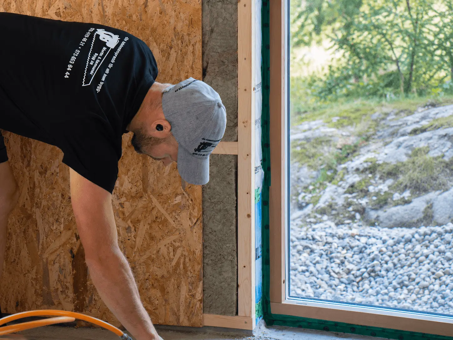 Tryckta arbetskläder på jobbet hos kund